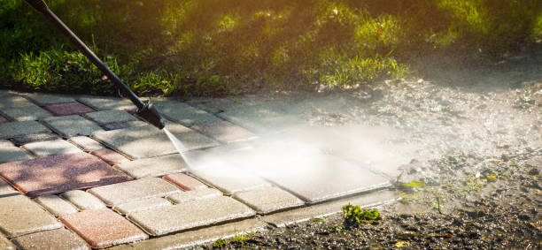 Best Pool Deck Cleaning  in Brown Deer, WI